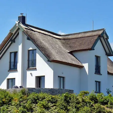 Reetdachhaus Im Fischerdorf Ferienhaus