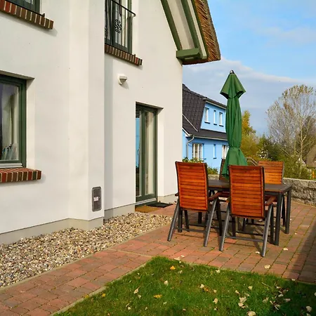 Reetdachhaus Im Fischerdorf *