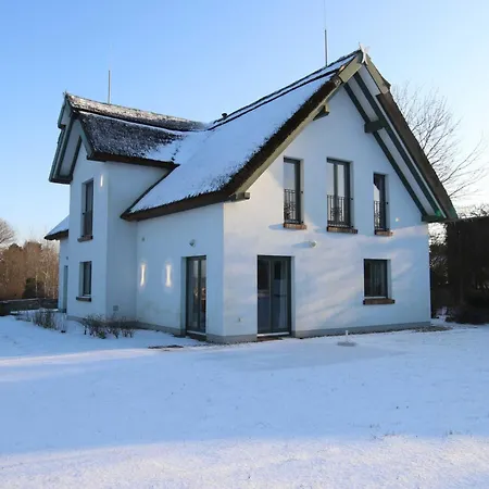 펜션 Reetdachhaus Im Fischerdorf 프리스트