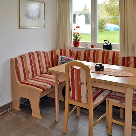 Ferienhaus Reetdachhaus Im Fischerdorf *