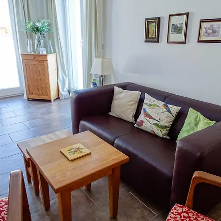 Reetdachhaus Im Fischerdorf