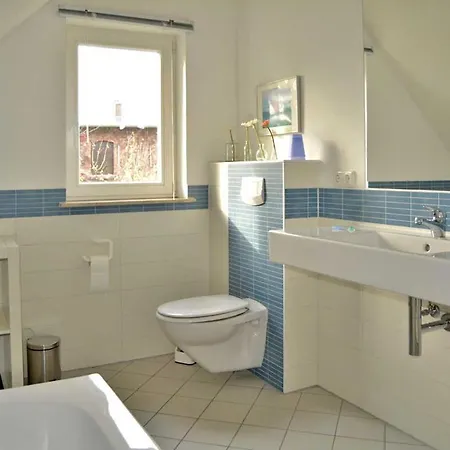 Reetdachhaus Im Fischerdorf Ferienhaus