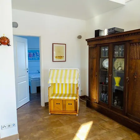 Ferienhaus Reetdachhaus Im Fischerdorf Freest