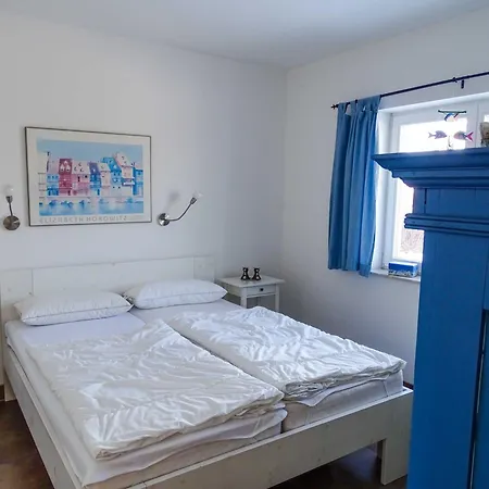 Reetdachhaus Im Fischerdorf Ferienhaus